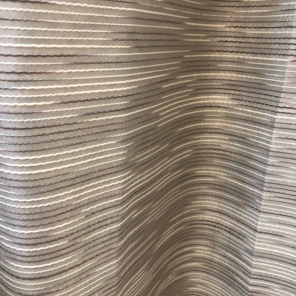 Room darkening drapes - Picture 2 of 9